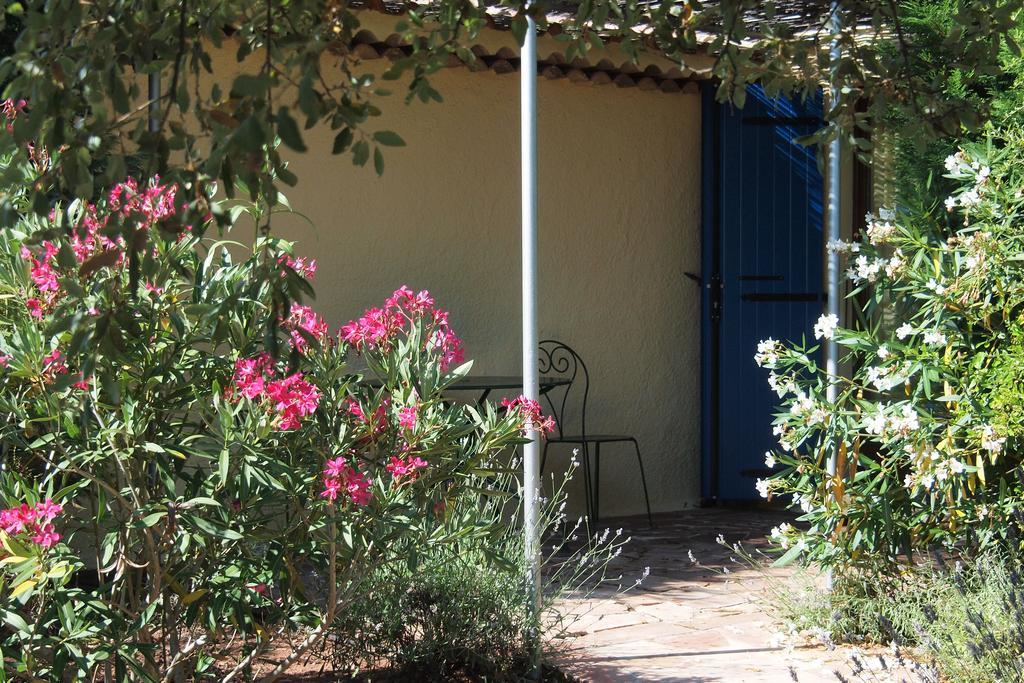 Le Mas Du Rouquan Bed & Breakfast Vidauban Exterior photo